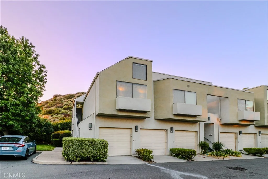 5744 E Creekside Ave Unit 21, Orange, CA 92869 photo 4