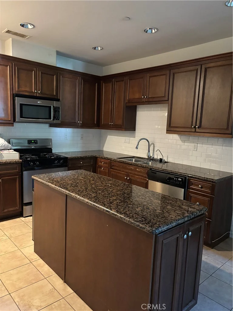 713 S Melrose St, Anaheim, CA 92805