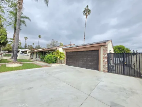 1258 La Pintoresca Drive, Pasadena, CA MLS: CV25072482