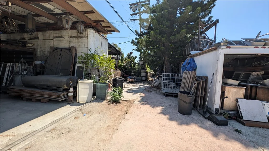 1120 S Boyle Ave, Los Angeles, CA 90023
