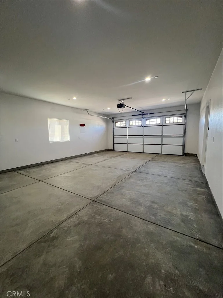 40546 172nd Street East, Lake Los Angeles, CA 93525