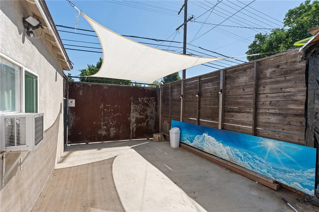 6636 Yarmouth Ave, Reseda, CA 91335