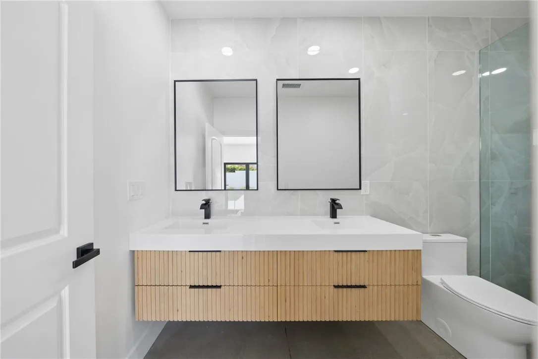 Additional image 112 of 54217 Eisenhower Dr, La Quinta, CA 92253