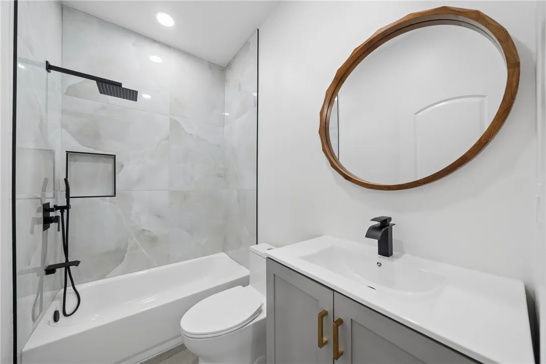 Additional image 94 of 54217 Eisenhower Dr, La Quinta, CA 92253