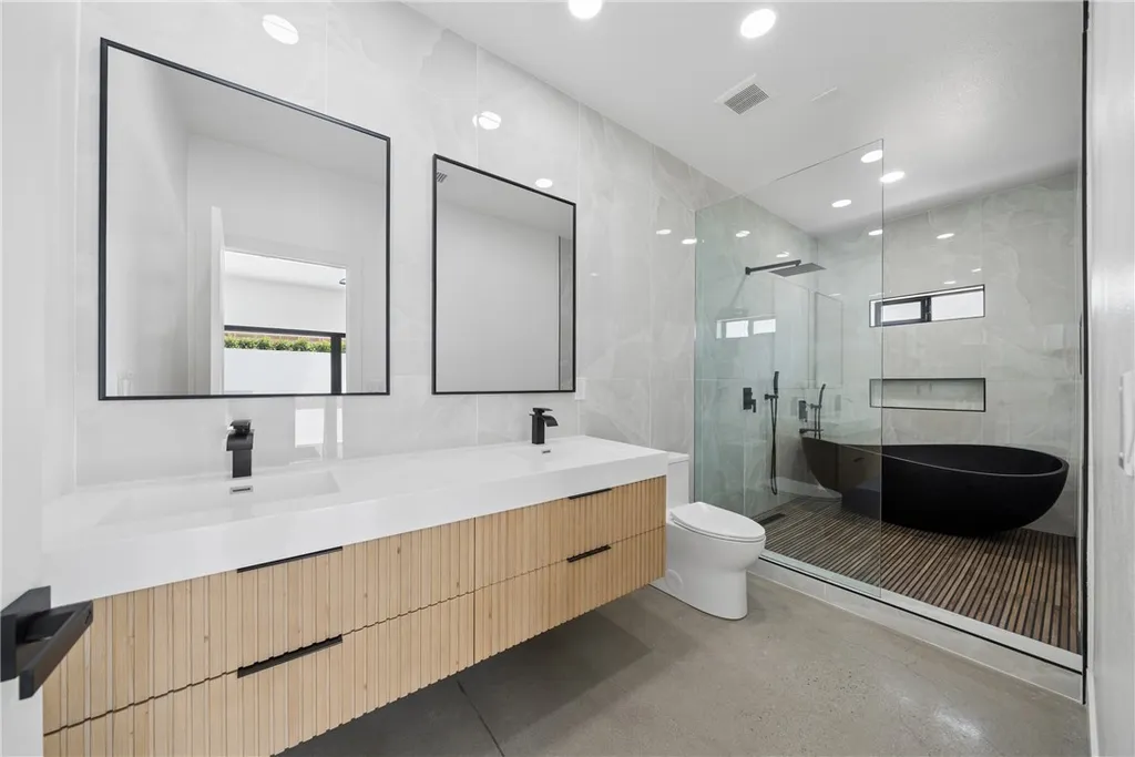 Additional image 51 of 54217 Eisenhower Dr, La Quinta, CA 92253