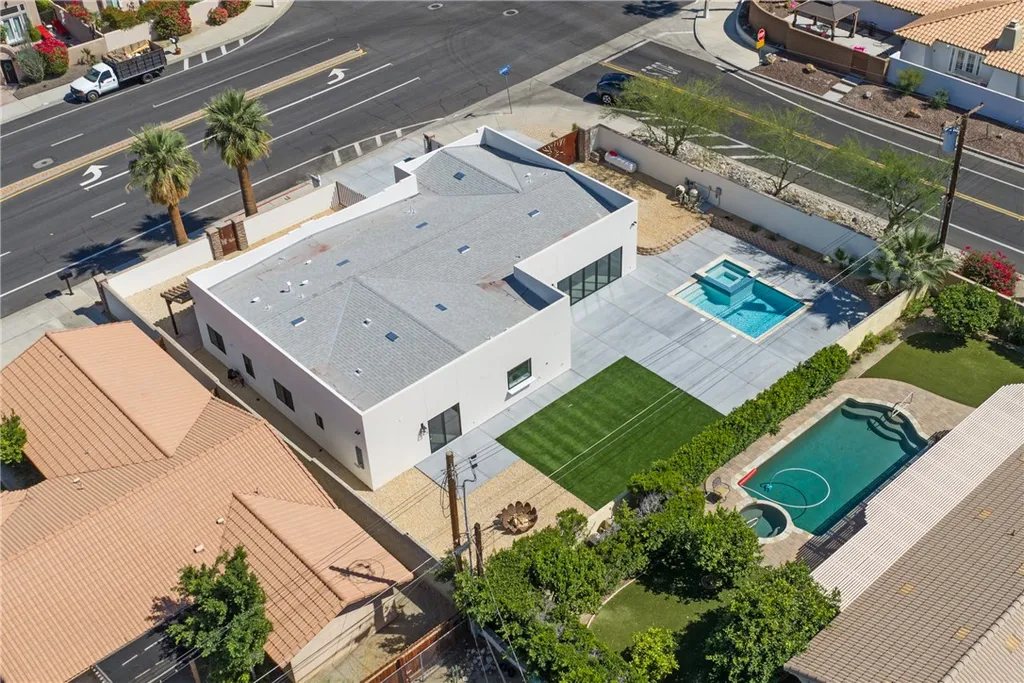 Additional image 13 of 54217 Eisenhower Dr, La Quinta, CA 92253
