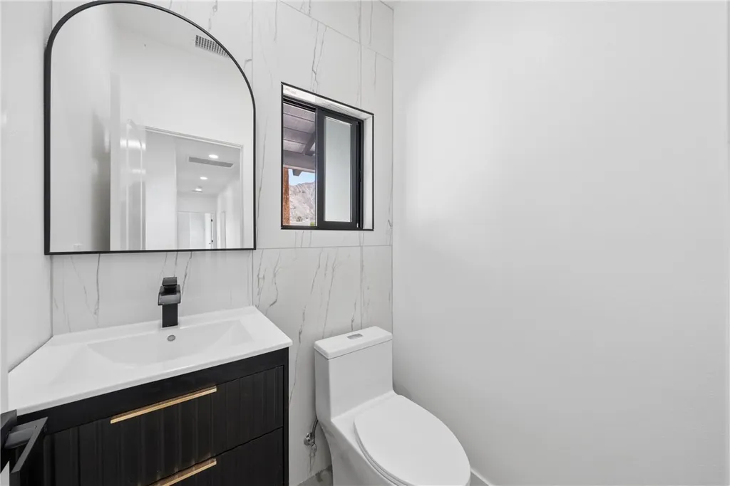 Additional image 41 of 54217 Eisenhower Dr, La Quinta, CA 92253