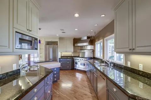 1050 Vista Sierra Drive, El Cajon, CA MLS: PTP2501431