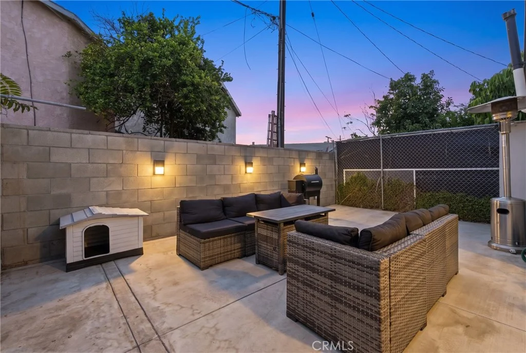 2414 Santa Ana Boulevard S, Los Angeles, CA 90059