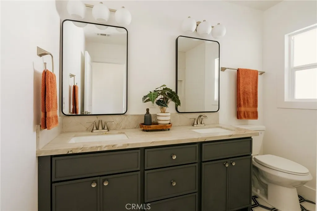 Additional image 87 of 5837 E Gossamer Street, Long Beach, CA 90808