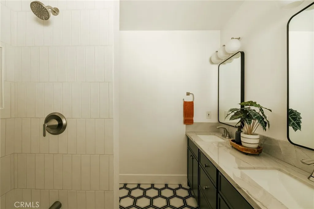 Additional image 38 of 5837 E Gossamer Street, Long Beach, CA 90808