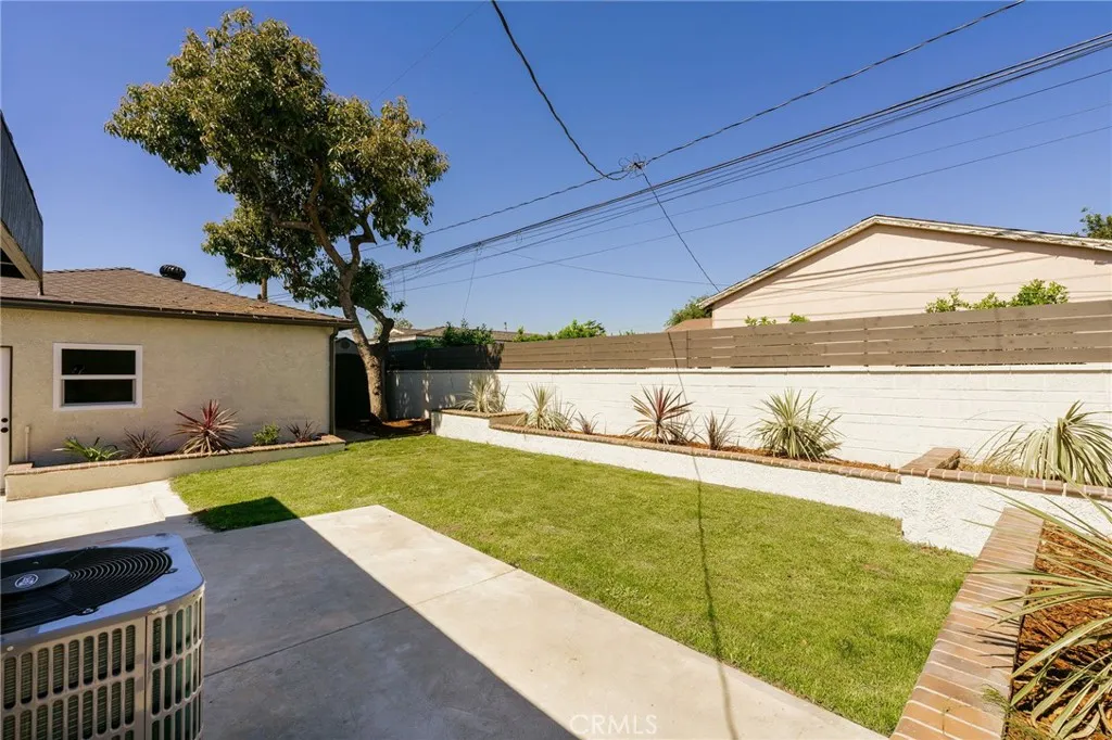 Additional image 92 of 5837 E Gossamer Street, Long Beach, CA 90808