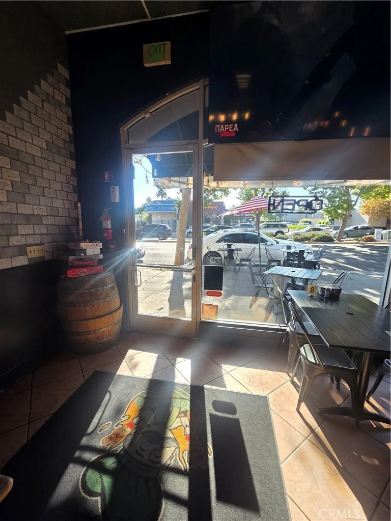 720 N. Lake Ave, Pasadena, CA 91104