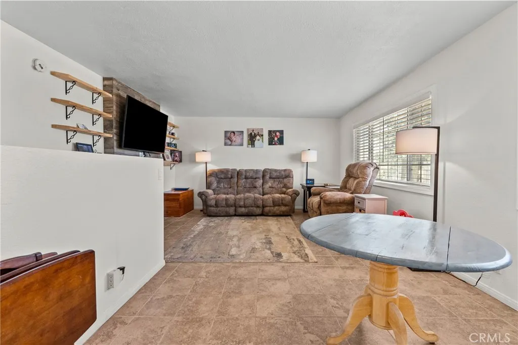 Additional image 18 of 3521 E Avenue T4, Palmdale, CA 93550