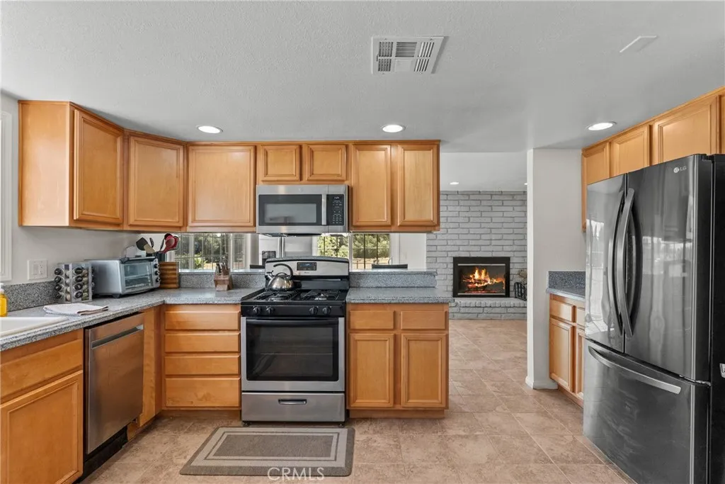 Additional image 80 of 3521 E Avenue T4, Palmdale, CA 93550