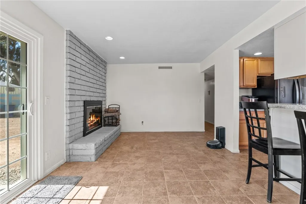 Additional image 12 of 3521 E Avenue T4, Palmdale, CA 93550