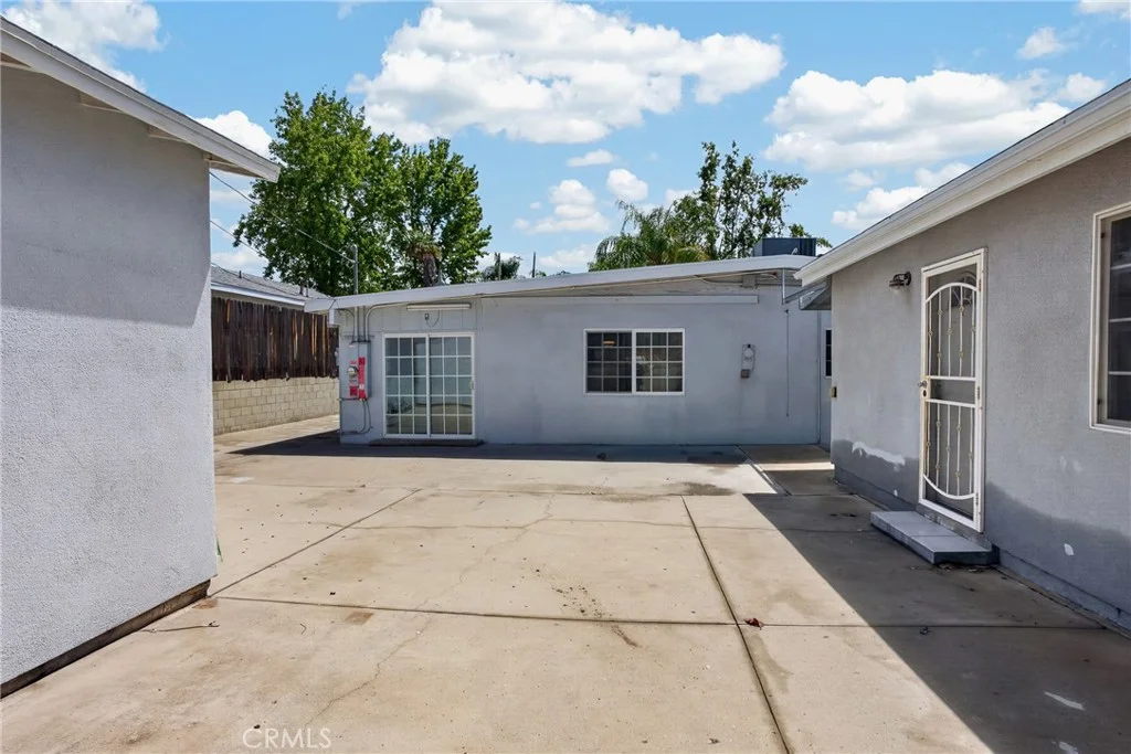 13307 Sayre St, Sylmar, CA 91342