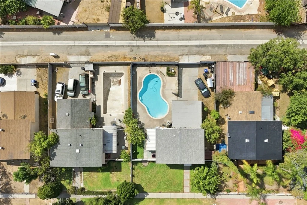 379 E Randall Ave, Rialto, CA 92376
