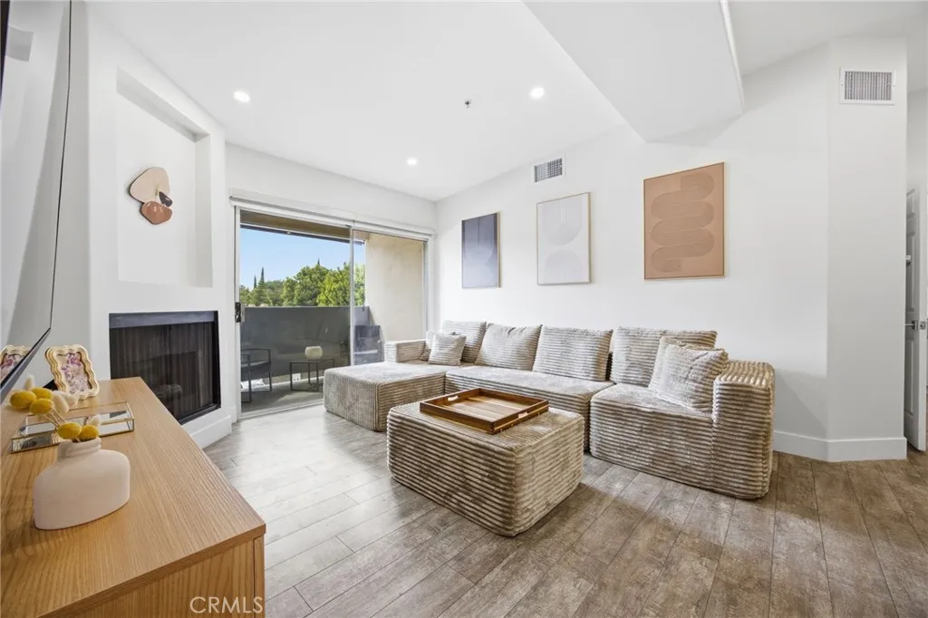 Additional image 36 of 15455 Sherman Way Unit 27, Van Nuys, CA 91406