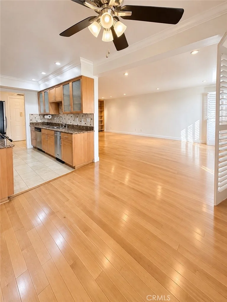 4536 Colbath Avenue Unit 102, Sherman Oaks, CA 91423