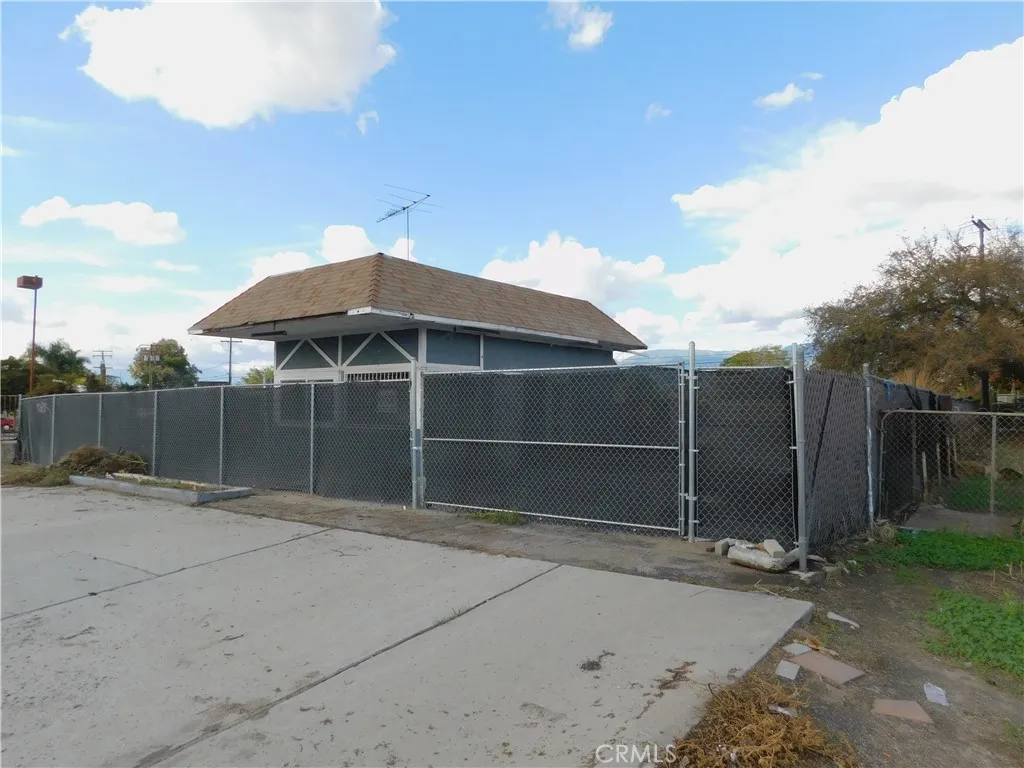 Additional image 4 of 1640 E 3rd Street, Highland, CA 92410