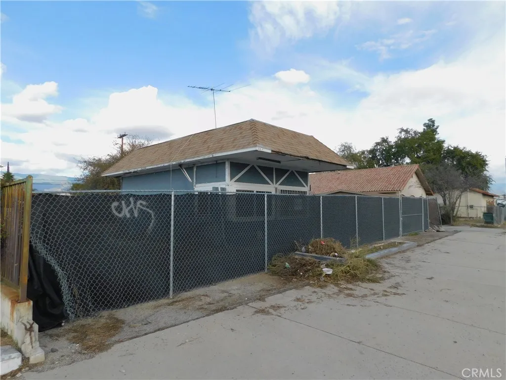 Additional image 5 of 1640 E 3rd Street, Highland, CA 92410