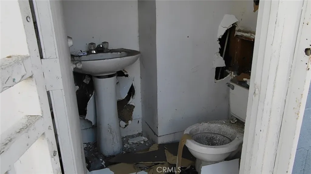 Additional image 35 of 1640 E 3rd Street, Highland, CA 92410