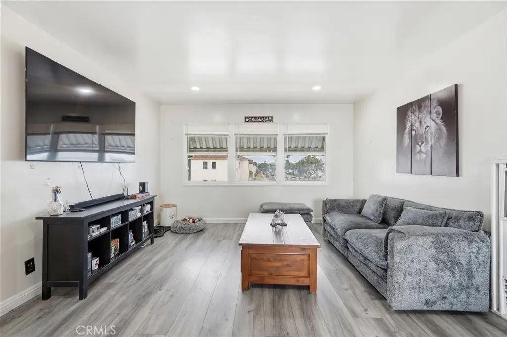 Additional image 39 of 10217 Haas Ave, Los Angeles, CA 90047