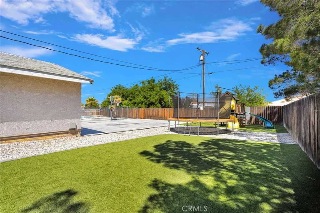 Additional image 79 of 12575 Tesuque Road, Apple Valley, CA 92308