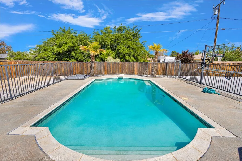 Additional image 83 of 12575 Tesuque Road, Apple Valley, CA 92308