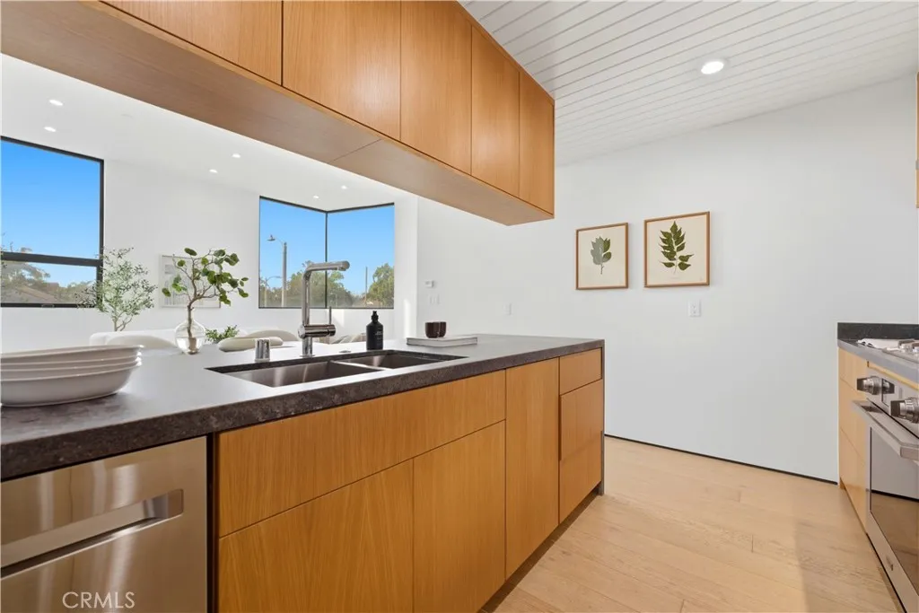 Additional image 7 of 3601 Mclaughlin Avenue, Los Angeles, CA 90066