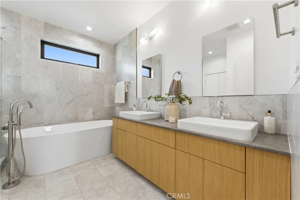 Additional image 10 of 3601 Mclaughlin Avenue, Los Angeles, CA 90066