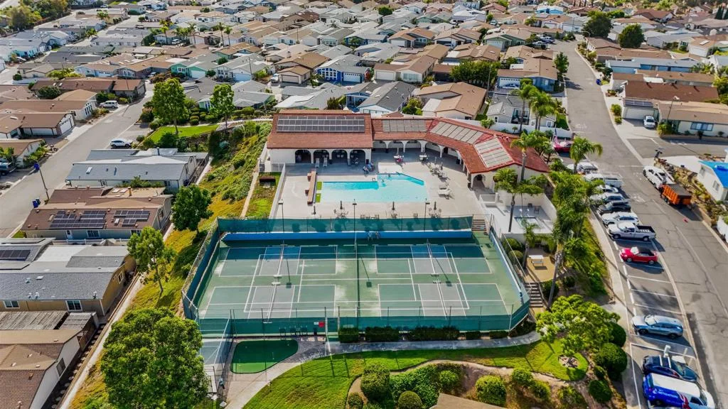 635 Via Santa Paulo, Vista, CA 92081