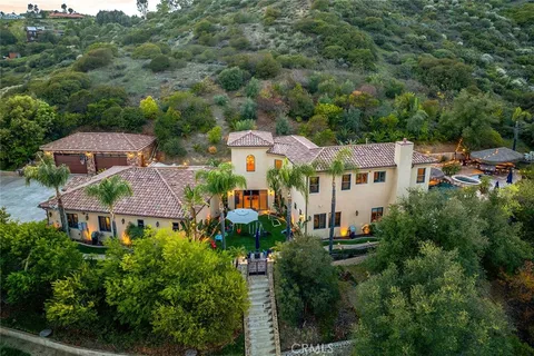 21128 Via Los Laureles, Murrieta, CA MLS: SW25058921