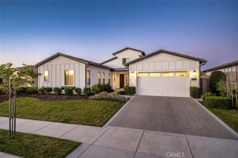 925 Trail View Place, Nipomo, CA MLS: PI25011486