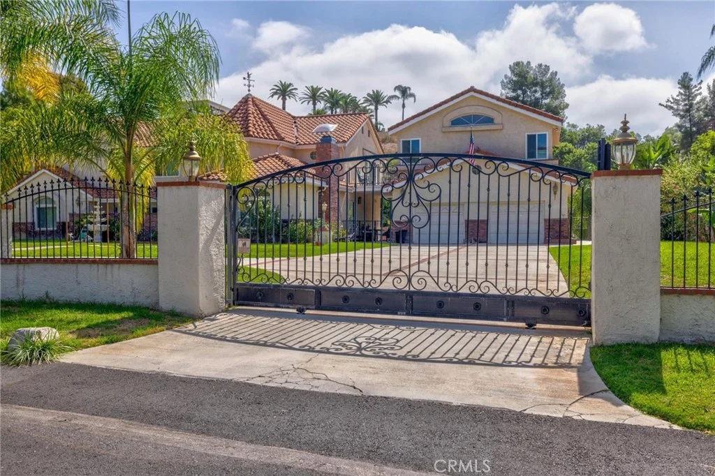 1410 Peppertree Dr, La Habra Heights, CA 90631
