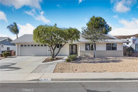 28461 Portsmouth Drive, Menifee, CA MLS: SW25008666