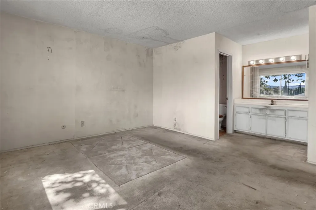 Additional image 76 of 17574 Vandenberg Ln Unit 11, Tustin, CA 92780