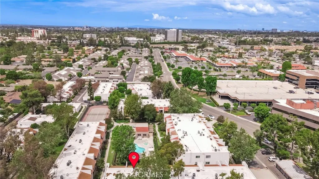 Additional image 92 of 17574 Vandenberg Ln Unit 11, Tustin, CA 92780