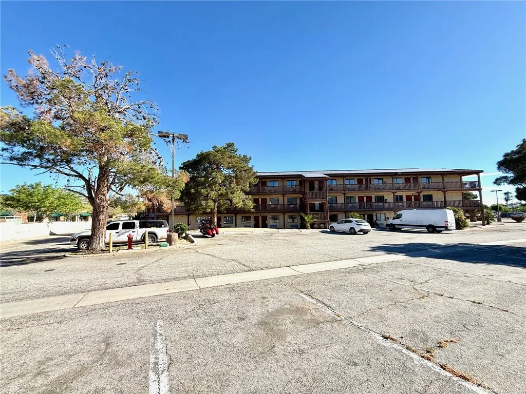 Additional image 40 of 430 W Palmdale Blvd, Palmdale, CA 93551