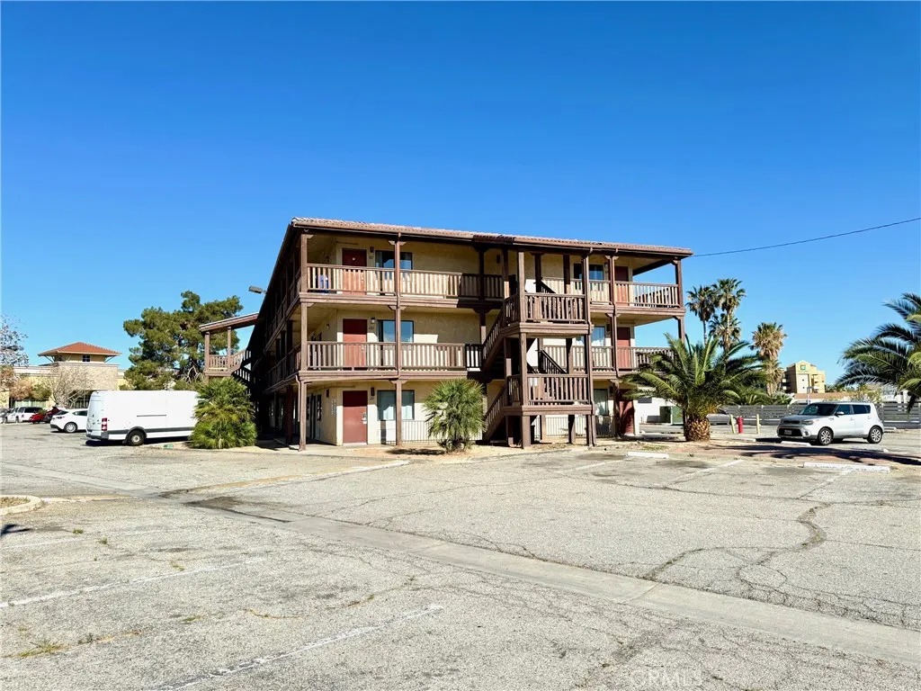 Additional image 10 of 430 W Palmdale Blvd, Palmdale, CA 93551