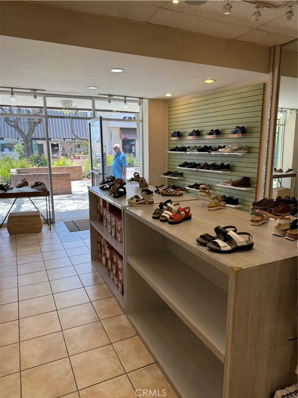 Additional image 4 of , Montrose, CA 91020