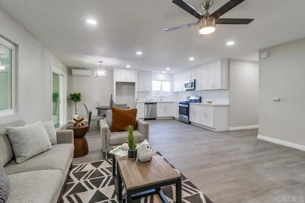 264 68TH St, San Diego, CA 92114