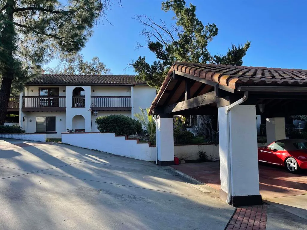 2925 Via Viejas, Alpine, CA 91901