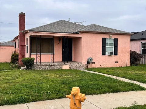 1423 S Poinsettia Avenue, Compton, CA MLS: PW25087221