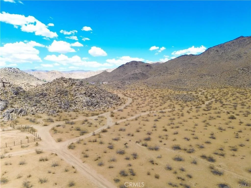 9 Laguna Seca, Apple Valley, CA 92307