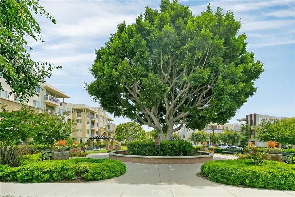 Additional image 64 of 13025 Park Place Unit 301, Hawthorne, CA 90250