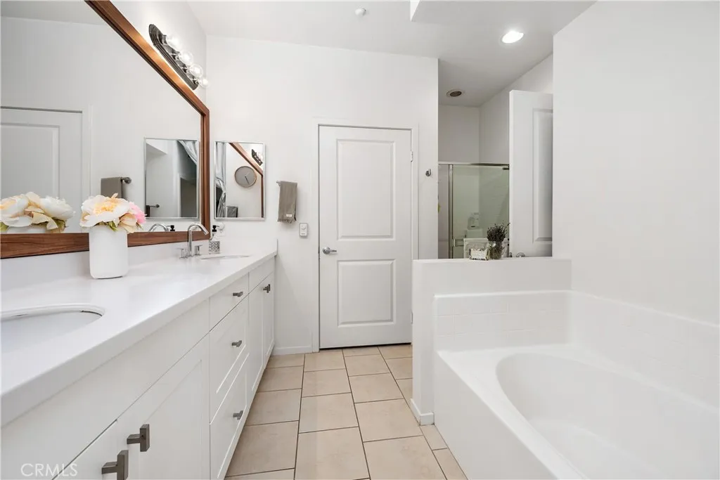 Additional image 16 of 13025 Park Place Unit 301, Hawthorne, CA 90250