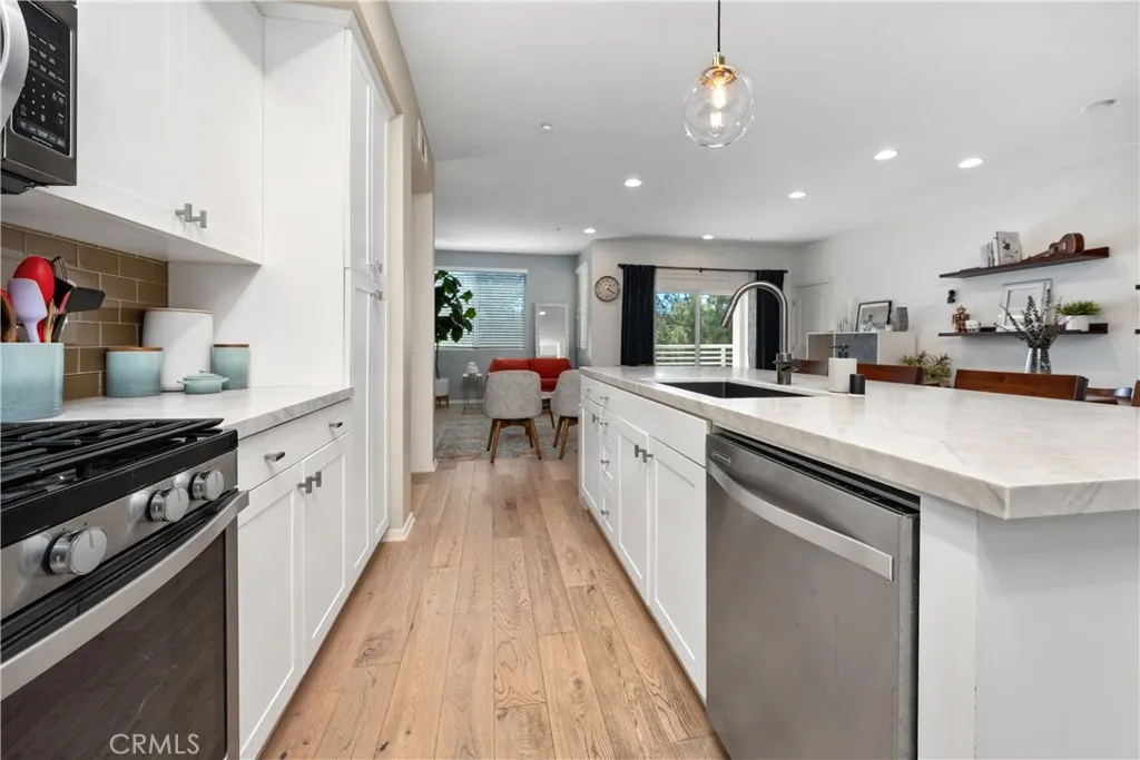 Additional image 46 of 13025 Park Place Unit 301, Hawthorne, CA 90250