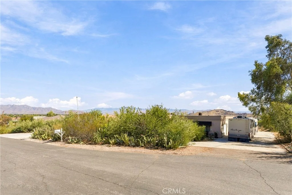 20057 Rancherias Ln, Apple Valley, CA 92307
